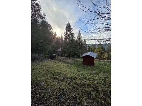 781 Pine Ridge Drive Glide OR 97443