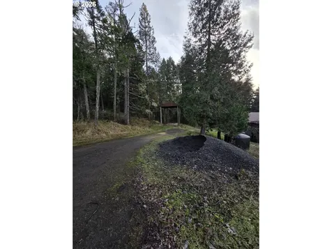 781 Pine Ridge Drive Glide OR 97443