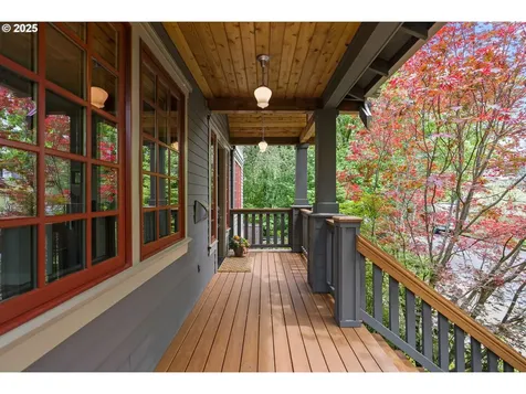 2877 SE Brooklyn Street Portland OR 97202