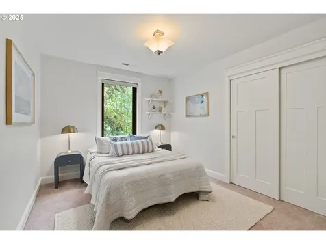 2877 SE Brooklyn Street Portland OR 97202