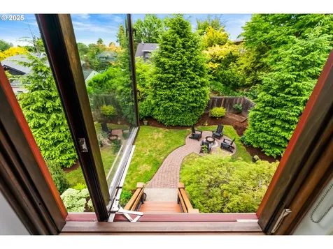 2877 SE Brooklyn Street Portland OR 97202