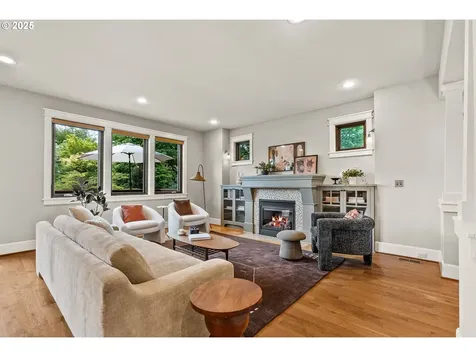 2877 SE Brooklyn Street Portland OR 97202