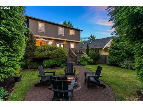 2877 SE Brooklyn Street Portland OR 97202