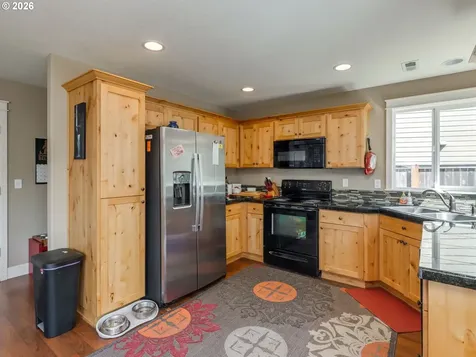 697 SE Millright Court Mcminnville OR 97128