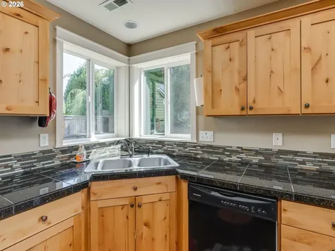 697 SE Millright Court Mcminnville OR 97128