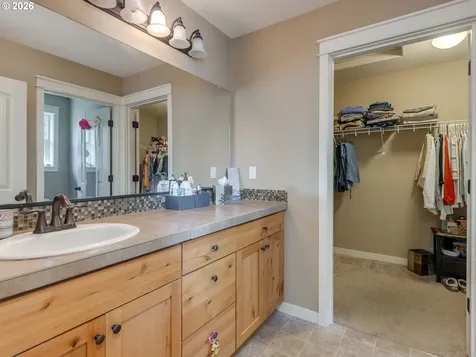 697 SE Millright Court Mcminnville OR 97128