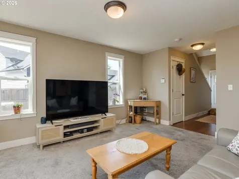 697 SE Millright Court Mcminnville OR 97128