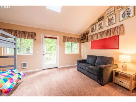 1825 NE Tide Avenue Lincoln City OR 97367