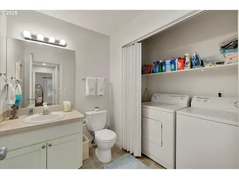 2011 N Redwood Street Canby OR 97013