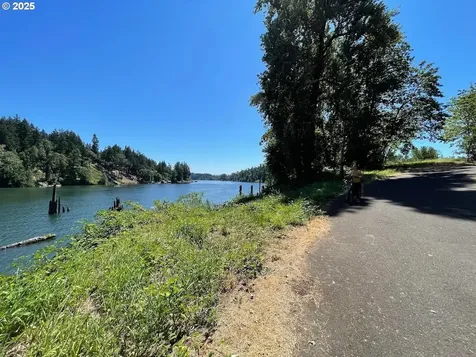2011 N Redwood Street Canby OR 97013
