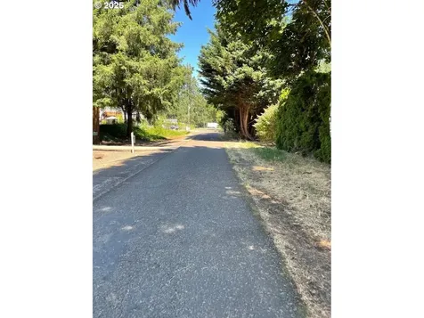 2011 N Redwood Street Canby OR 97013
