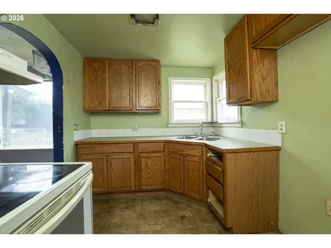 5418 A Street Springfield OR 97478