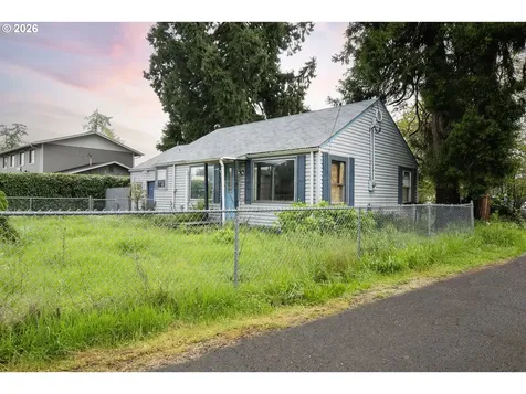 5418 A Street Springfield OR 97478