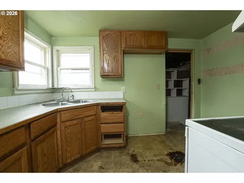 5418 A Street Springfield OR 97478