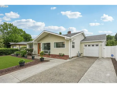 7918 SE Lincoln Street Portland OR 97215