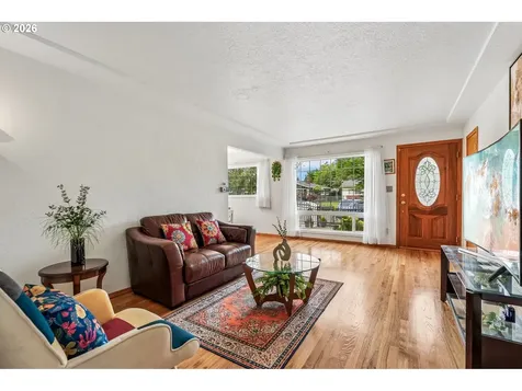 7918 SE Lincoln Street Portland OR 97215