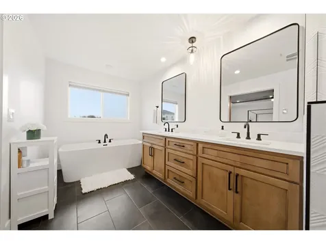 1320 S 44th Avenue Ridgefield WA 98642