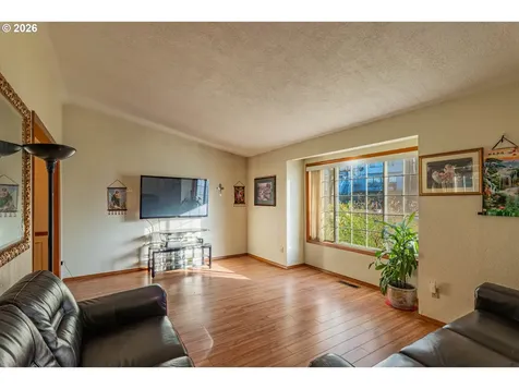 2811 NE 6th Street Gresham OR 97030
