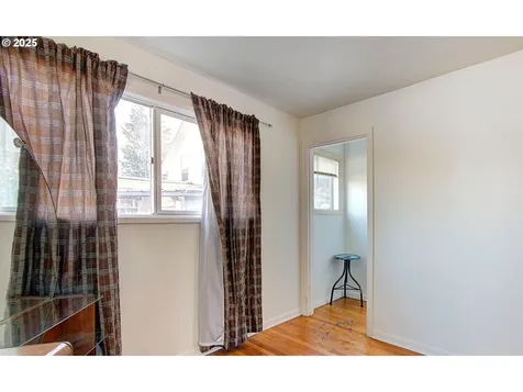 911 9th Street Oregon City OR 97045
