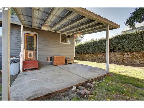 911 9th Street Oregon City OR 97045