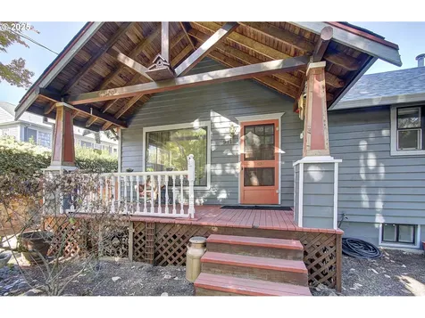 911 9th Street Oregon City OR 97045