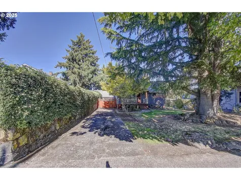911 9th Street Oregon City OR 97045