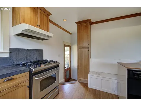911 9th Street Oregon City OR 97045