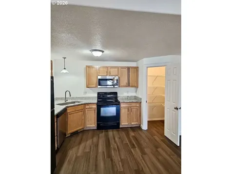 857 SE Maliah Avenue Madras OR 97741