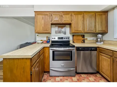 13334 SE Clay Street Portland OR 97233