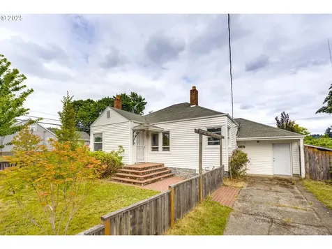 2702 SE 81st Avenue Portland OR 97206