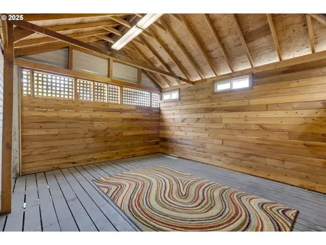 2702 SE 81st Avenue Portland OR 97206