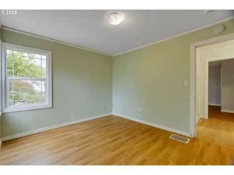 2702 SE 81st Avenue Portland OR 97206