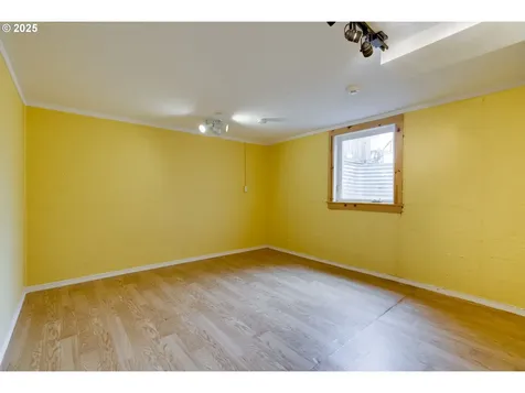 2702 SE 81st Avenue Portland OR 97206
