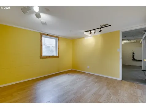 2702 SE 81st Avenue Portland OR 97206