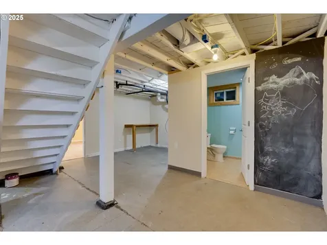 2702 SE 81st Avenue Portland OR 97206