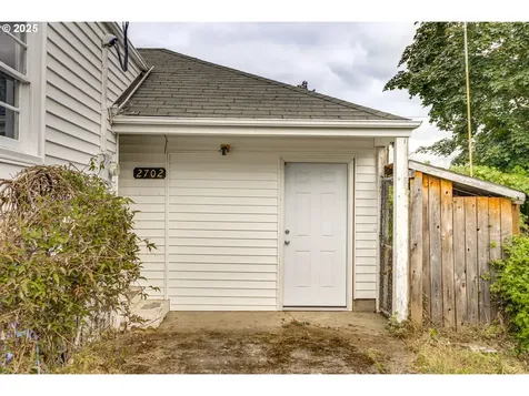 2702 SE 81st Avenue Portland OR 97206