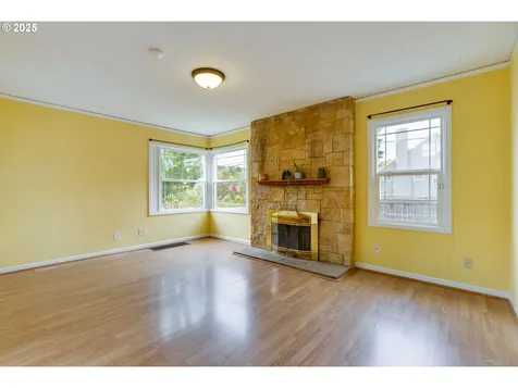 2702 SE 81st Avenue Portland OR 97206