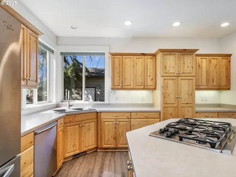 3249 NE Emme Street Mcminnville OR 97128