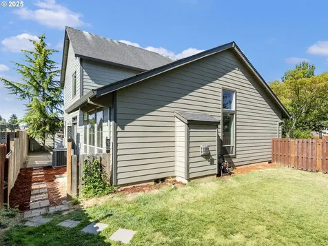 3249 NE Emme Street Mcminnville OR 97128