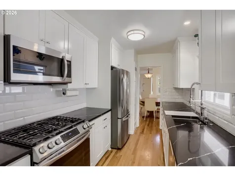 116 S Gibbs Street Portland OR 97239