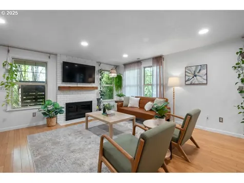 6327 SE 63rd Avenue Portland OR 97206