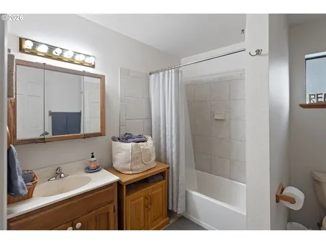 377 Fir Point Lane Glendale OR 97442