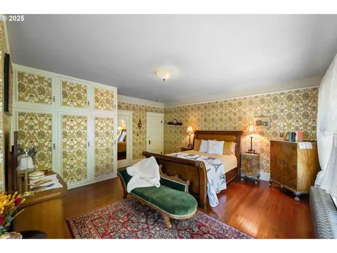 955 S 5th Street Coos Bay OR 97420