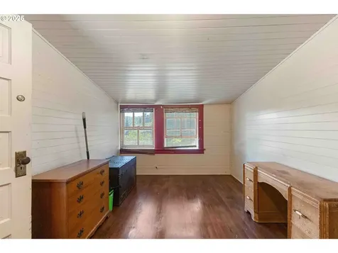955 S 5th Street Coos Bay OR 97420