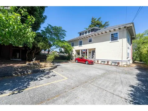 955 S 5th Street Coos Bay OR 97420