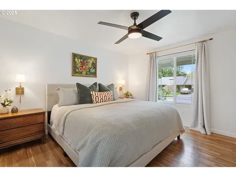 10134 SW 50th Avenue Portland OR 97219