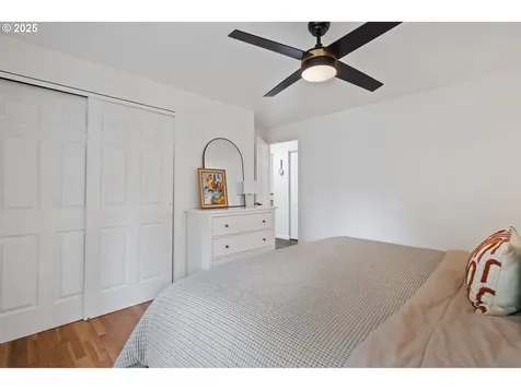 10134 SW 50th Avenue Portland OR 97219