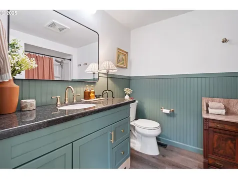 10134 SW 50th Avenue Portland OR 97219