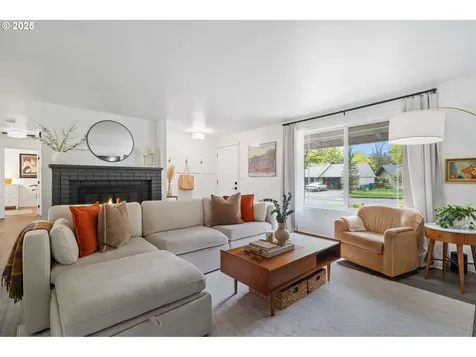 10134 SW 50th Avenue Portland OR 97219
