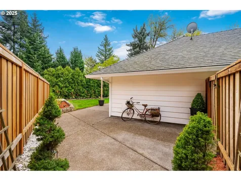 10134 SW 50th Avenue Portland OR 97219